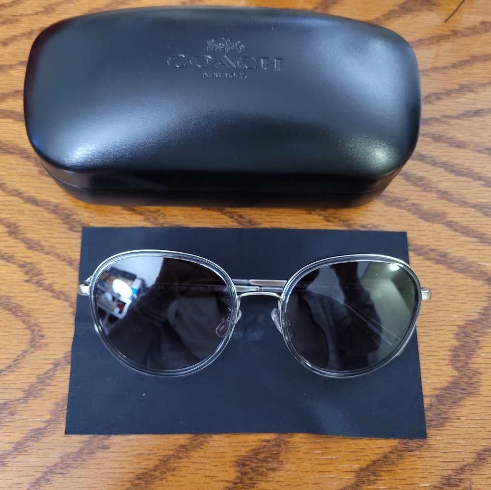 New Coach round unisex sunglasses with hardcase, cloth, care cards